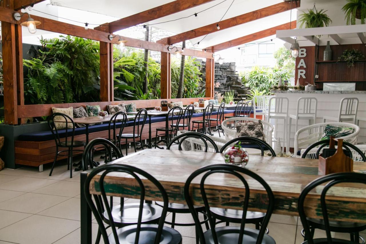 منتجع شاطيء رومبا كالوندرا المظهر الخارجي الصورة The interior of the restaurant