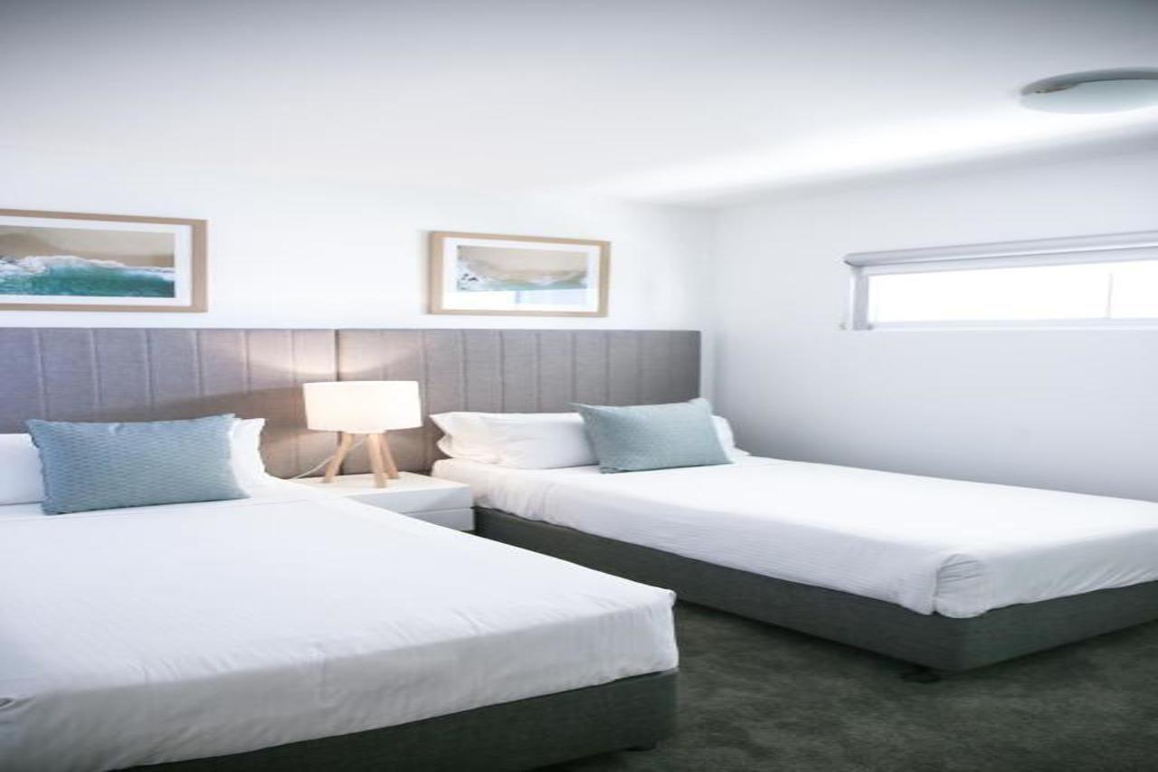 منتجع شاطيء رومبا كالوندرا المظهر الخارجي الصورة A bedroom at the hotel