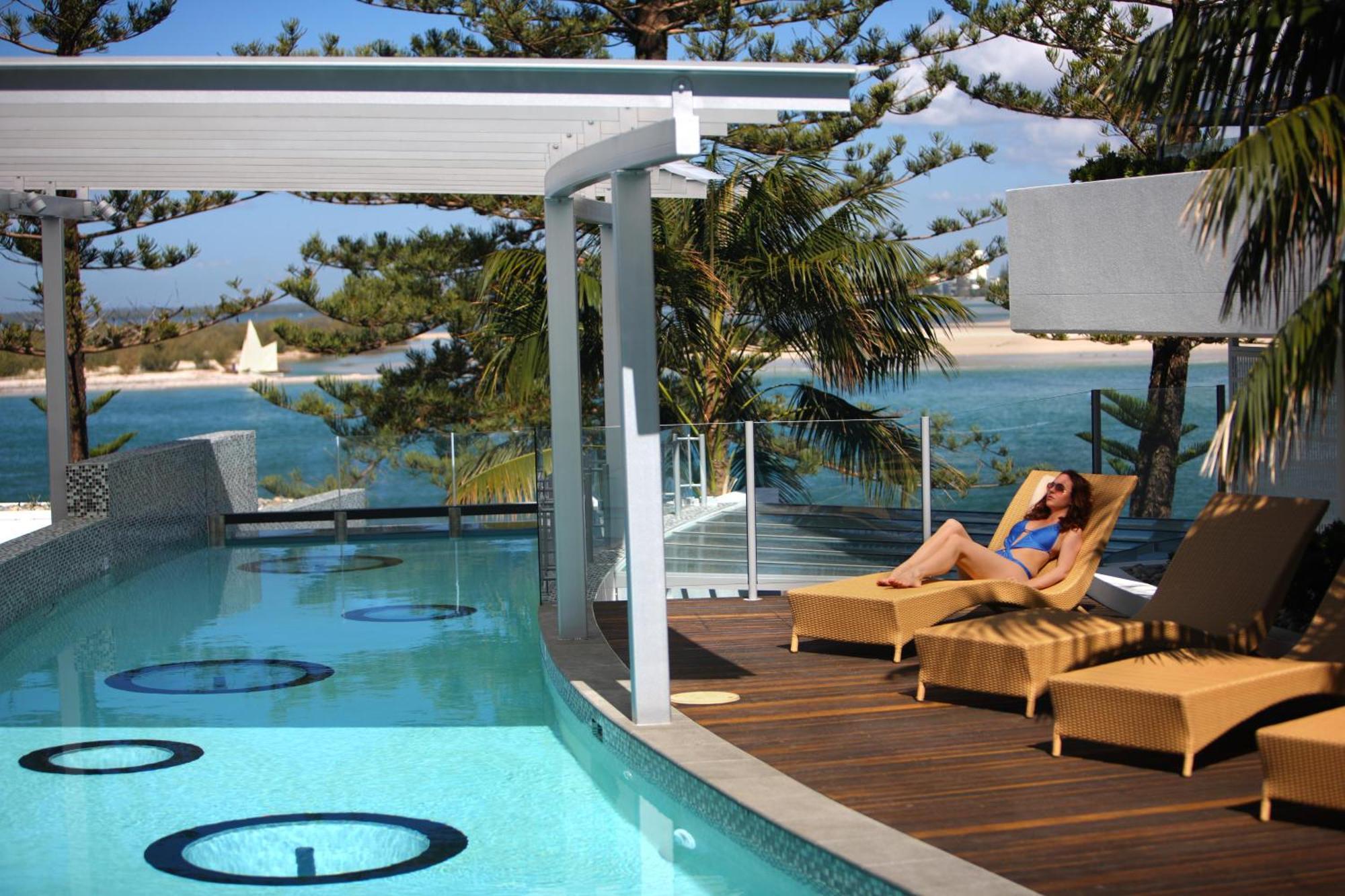 منتجع شاطيء رومبا كالوندرا المظهر الخارجي الصورة Pool at Peppers Beach Club Resort