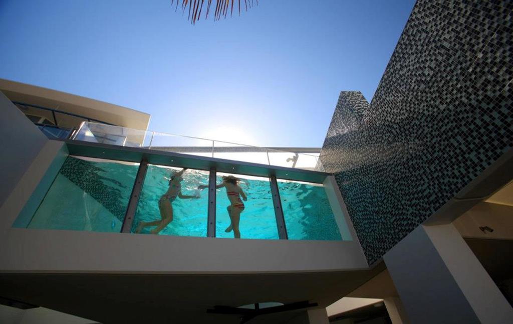 منتجع شاطيء رومبا كالوندرا المظهر الخارجي الصورة The swimming pool at the hotel