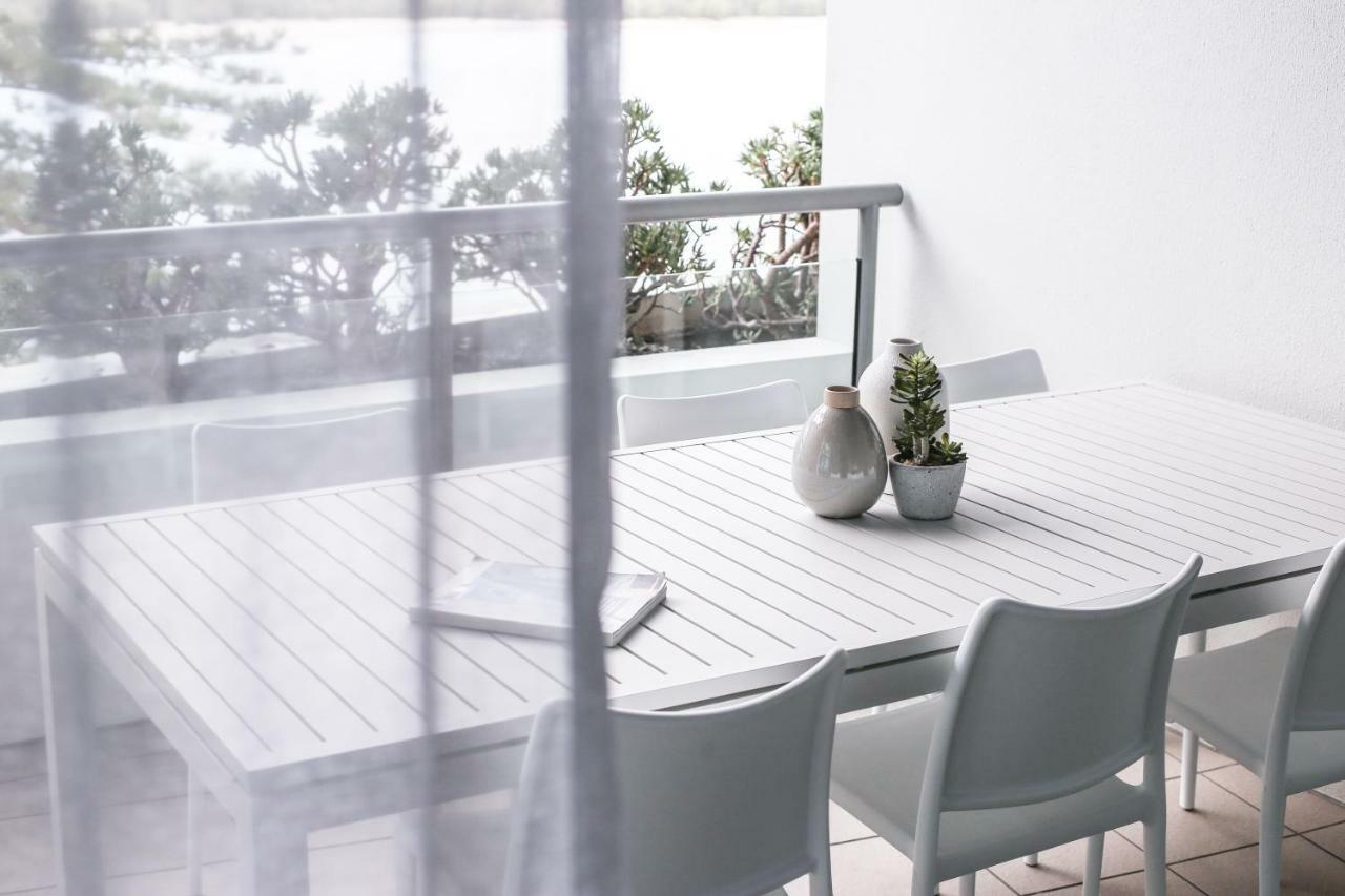 منتجع شاطيء رومبا كالوندرا المظهر الخارجي الصورة Outdoor furniture